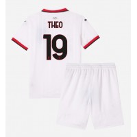 Dětský fotbalový dres AC Milan Theo Hernandez #19 2024-25 Venkovní Krátký Rukáv (+ trenýrky)